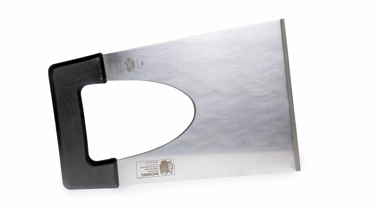 152222 Käsemesser CNS D-Griff aus Kunststoff